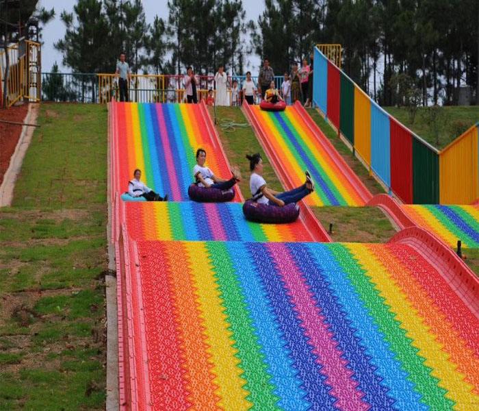 七彩滑道